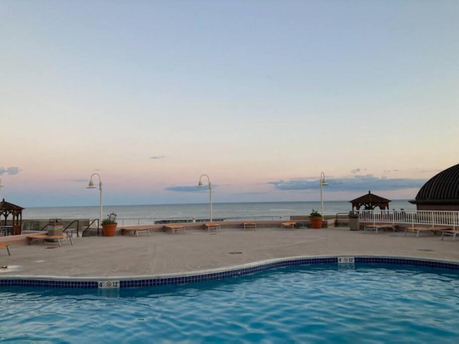 Atlantic Palace Beachfront Ocean View أتلانتيك سيتي المظهر الخارجي الصورة
